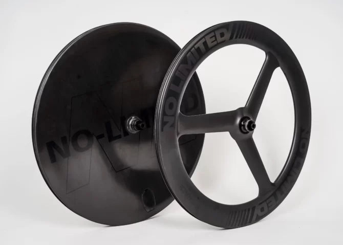 Black bicycle wheel with 'NO-LIMITED' branding on a white background